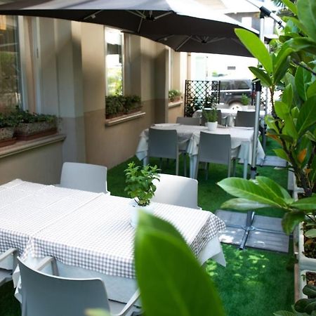 Hotel San Gottardo Riccione Eksteriør bilde